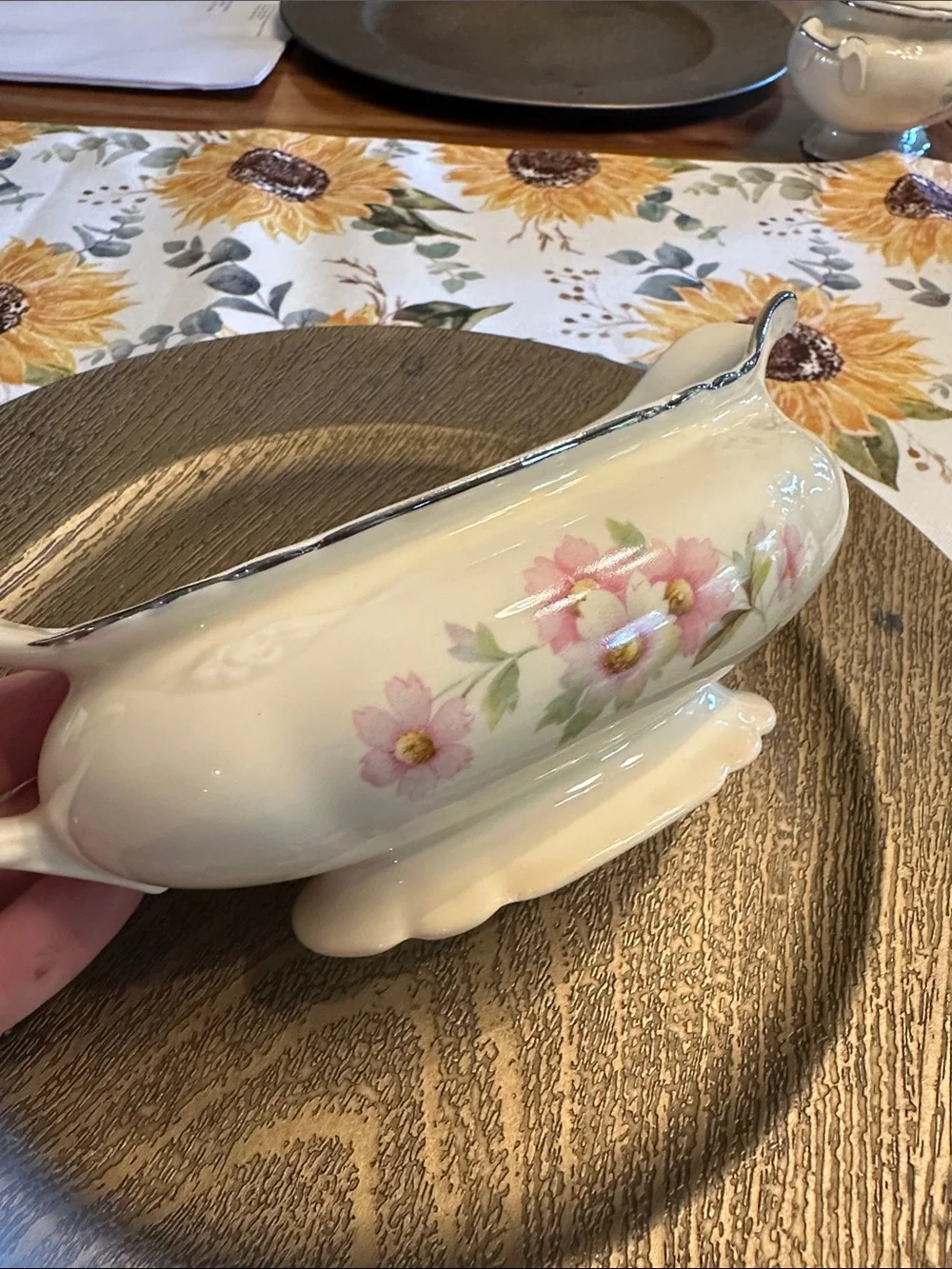 Homer laughlin Virginia  Floral Porcelain Gravy Boat with oval bowl